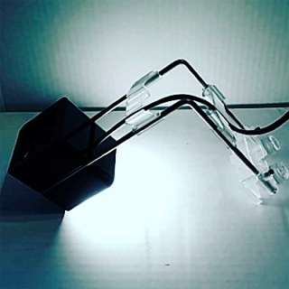 Q-LED MINI свет-к с лампой MR16 GU 5.3 плафон черный-высокий глянц кронштейн нерж.сталь на 6,5-15л д/ст3-10мм 5W 6000K 395Lm 145*150*52мм (шт.)